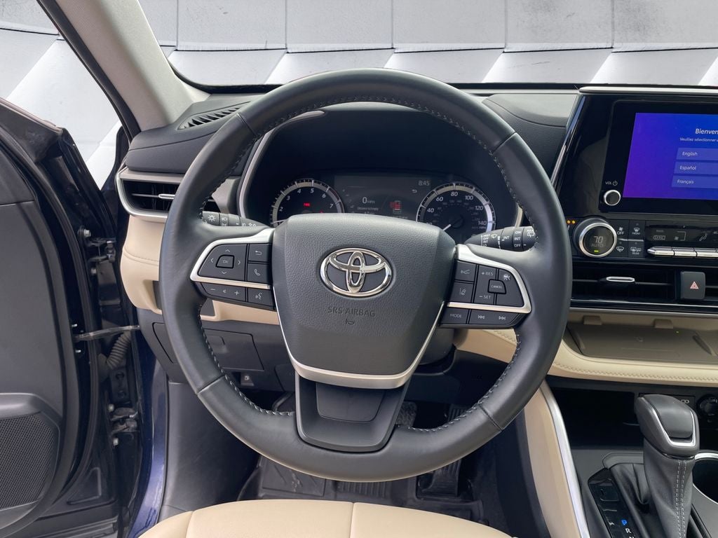2023 Toyota Highlander Base