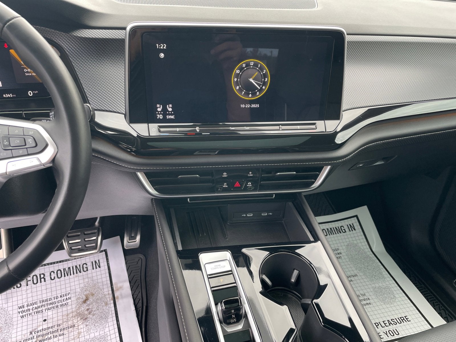 2025 Volkswagen Atlas Cross Sport 2.0T SEL Premium R-Line