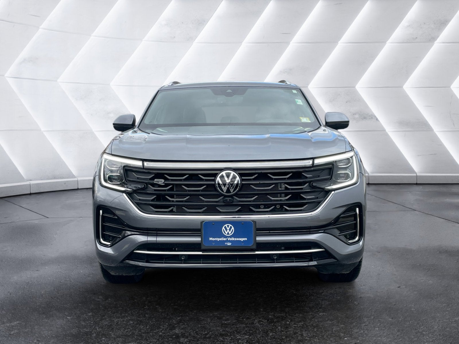 2025 Volkswagen Atlas Cross Sport 2.0T SEL Premium R-Line