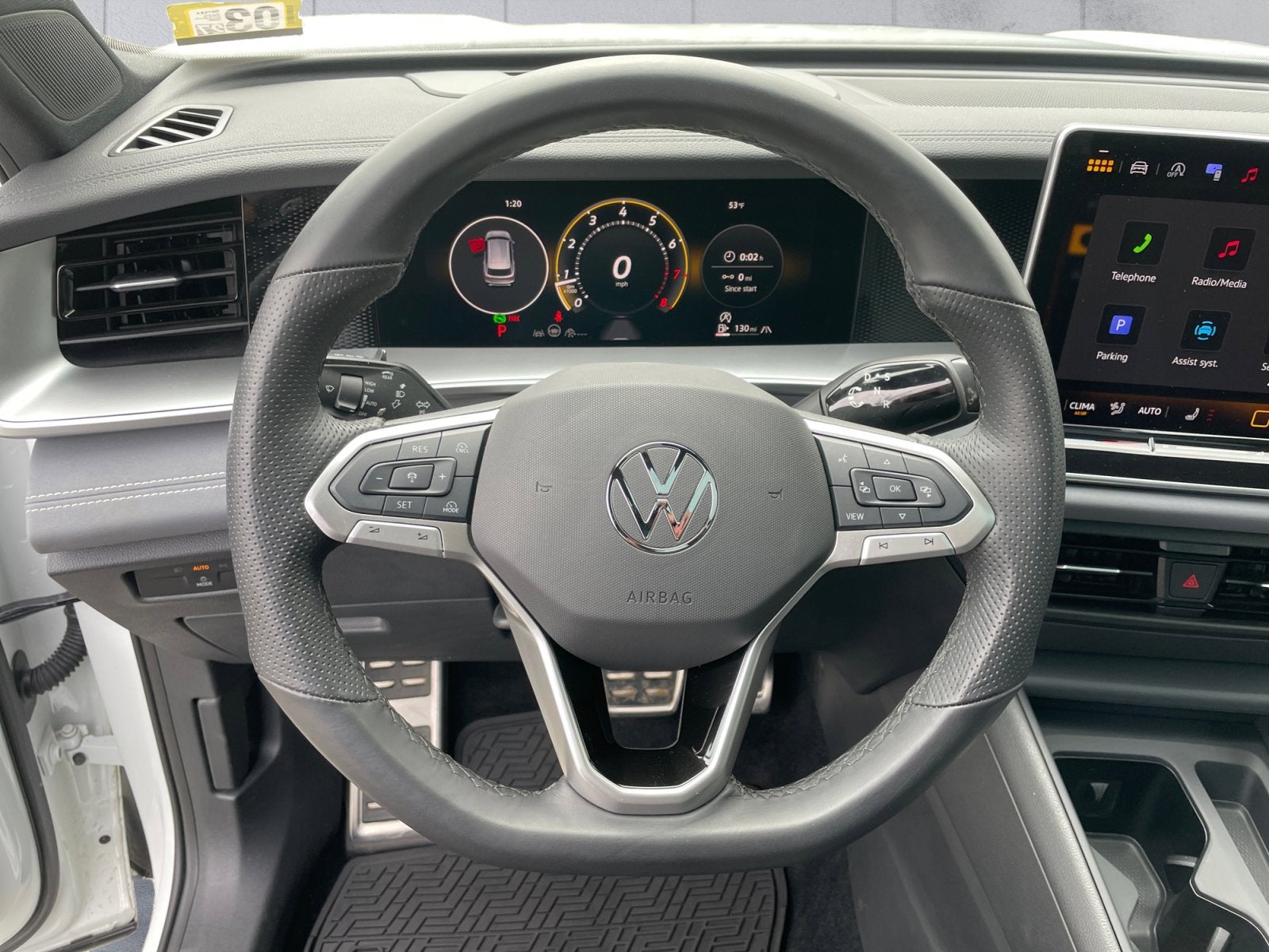 2025 Volkswagen Tiguan SE R-Line Black