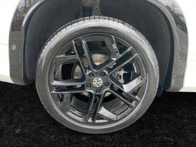 2025 Volkswagen Tiguan SE R-Line Black