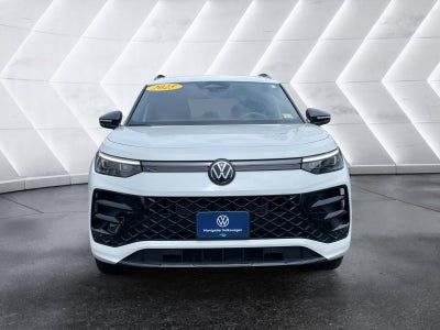 2025 Volkswagen Tiguan SE R-Line Black