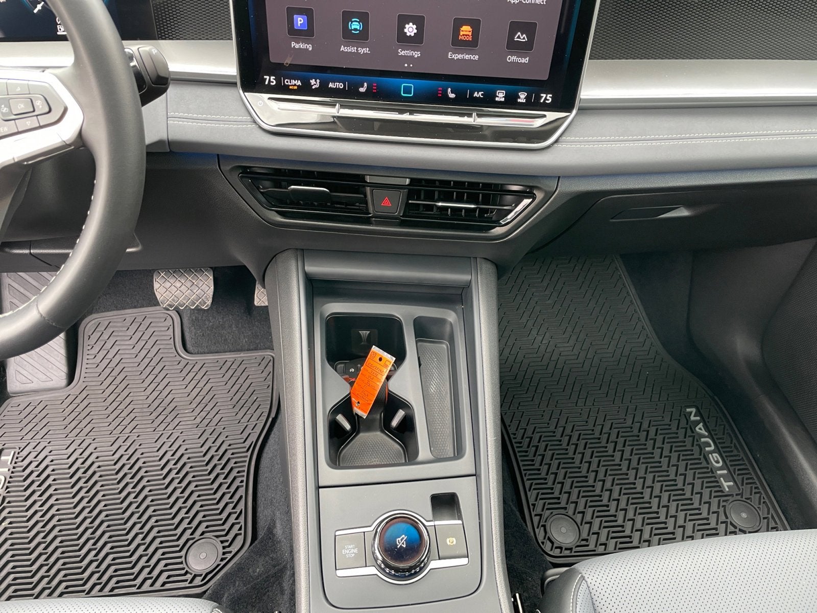 2025 Volkswagen Tiguan SE