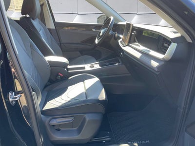 2025 Volkswagen Tiguan SE