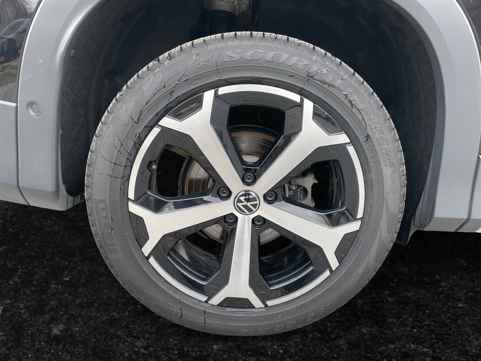 2025 Volkswagen Tiguan SE
