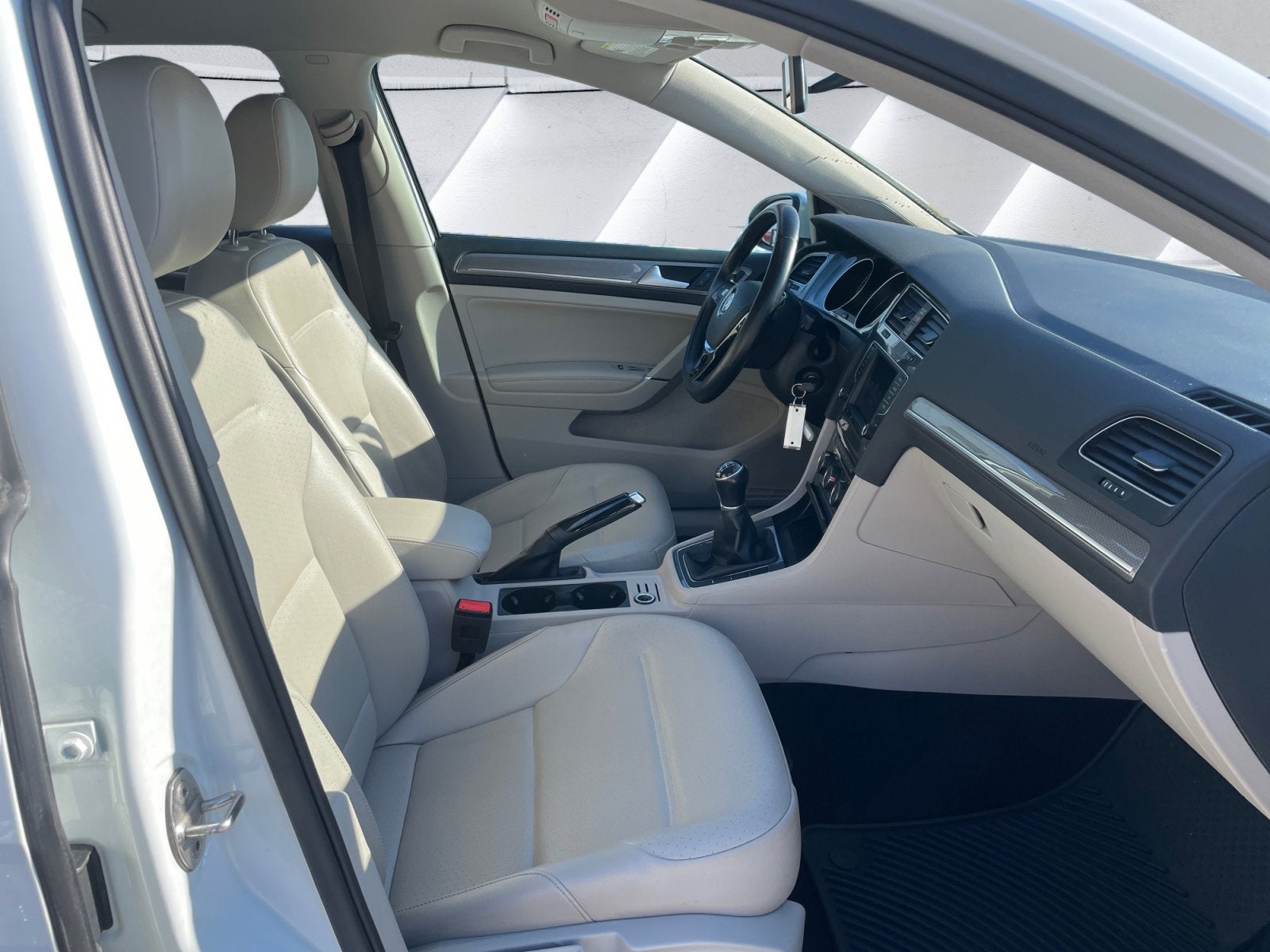 2017 Volkswagen Golf Alltrack Base