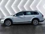 2017 Volkswagen Golf Alltrack Base
