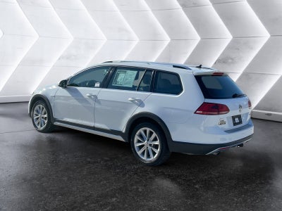 2017 Volkswagen Golf Alltrack Base