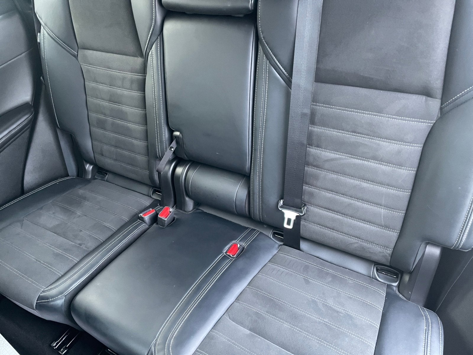 2024 Mitsubishi Outlander Base