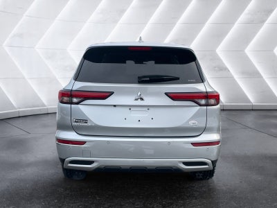 2024 Mitsubishi Outlander Base