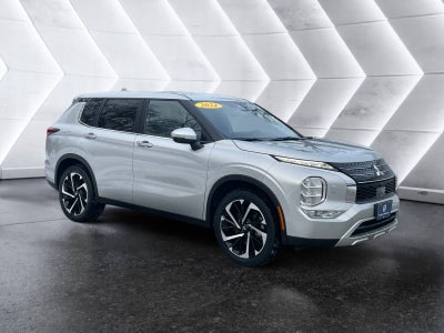 2024 Mitsubishi Outlander Base