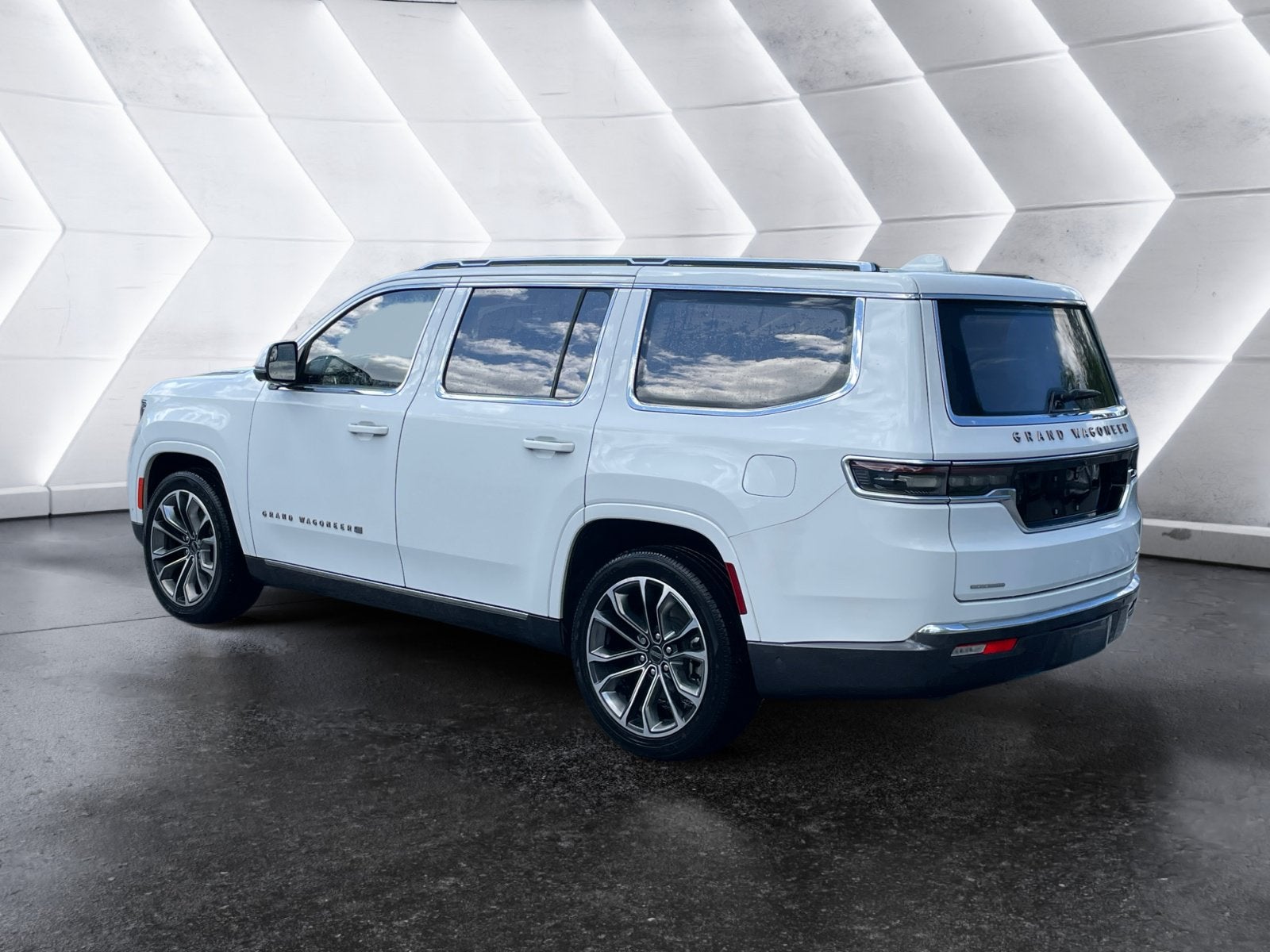 2022 Jeep Grand Wagoneer Series III