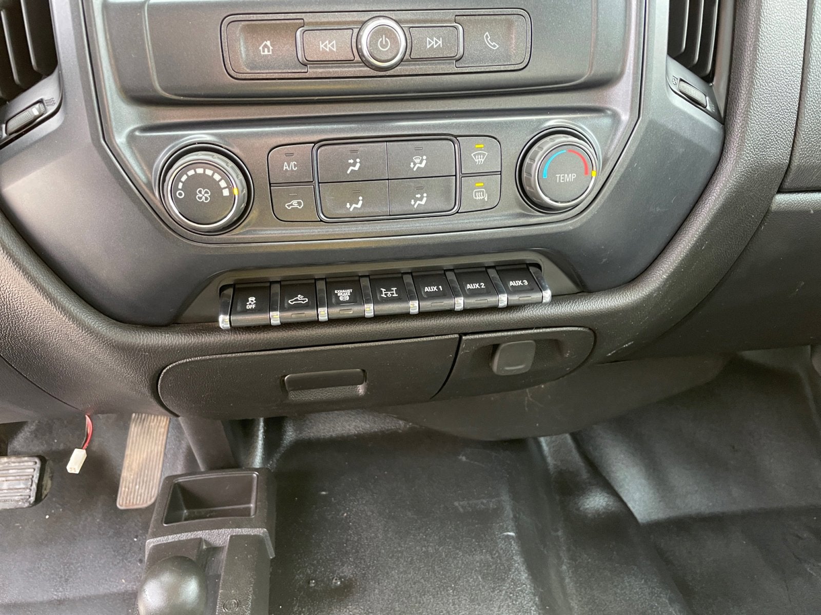 2018 GMC Sierra 3500HD 4WD Reg Cab 137.5" WB, 59.06" CA