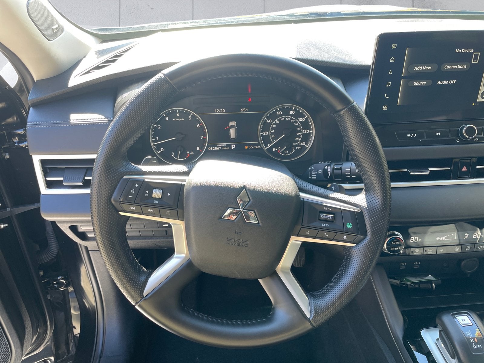 2025 Mitsubishi Outlander Base