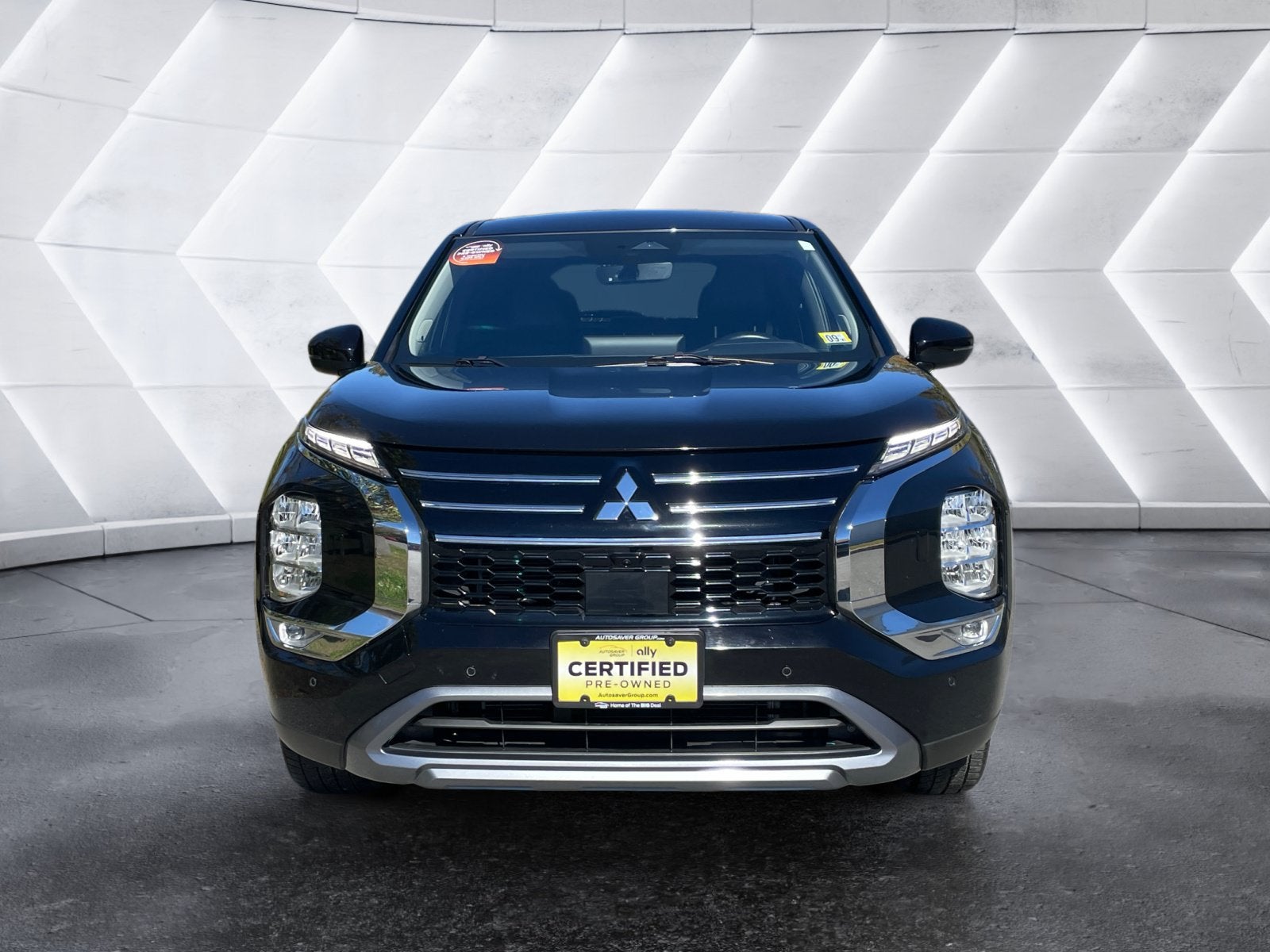 2025 Mitsubishi Outlander Base
